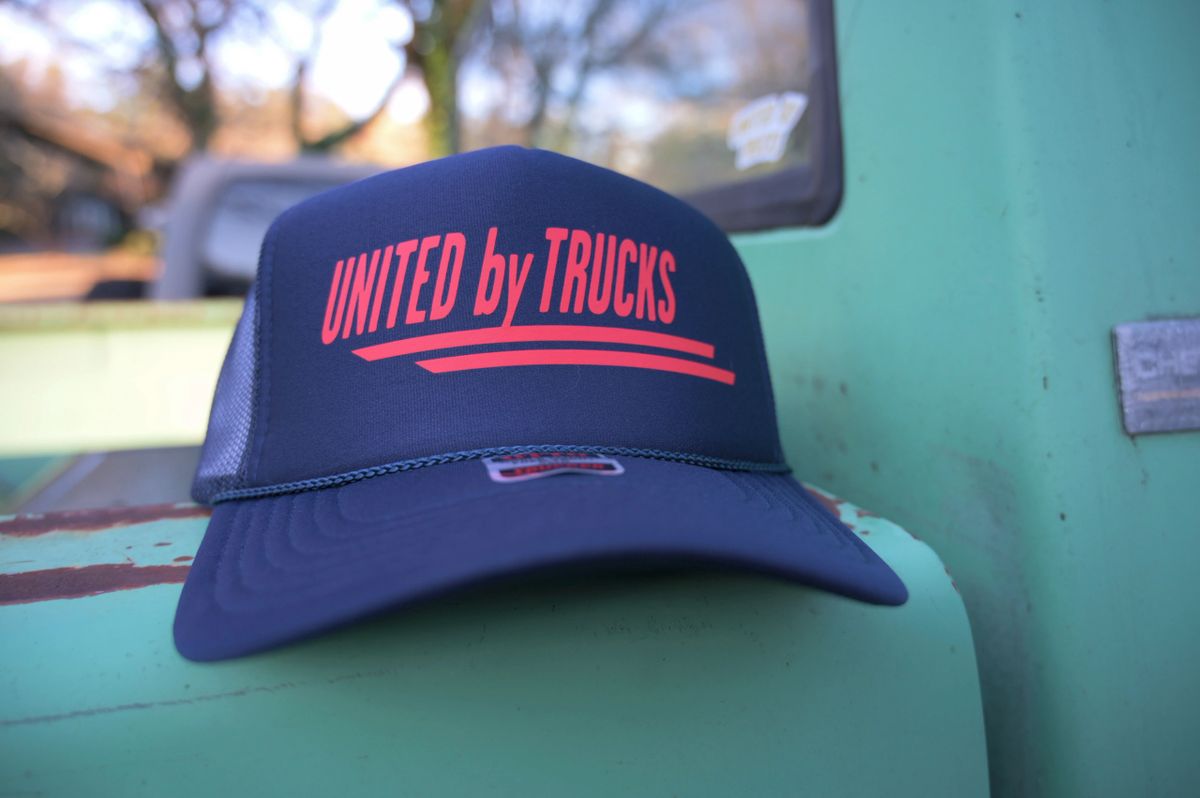 UBT Long Logo TRUCKER - NAVY